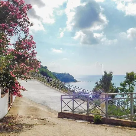 Apartment Amazing In With 2 Bedrooms Parghelia