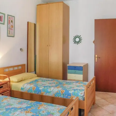 Apartment Amazing In With 2 Bedrooms *